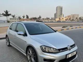 2016 Volkswagen Golf in Dubai used car