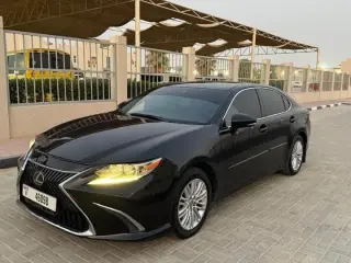 2014 Lexus ES in Abu Dhabi used car
