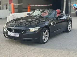 2012 BMW Z4 في Dubai سيارة مستعملة