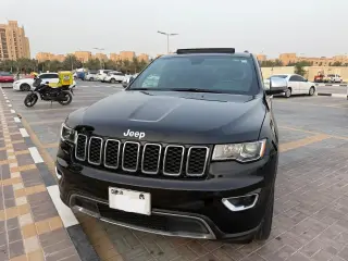 2022 Jeep Grand Cherokee في Dubai سيارة مستعملة