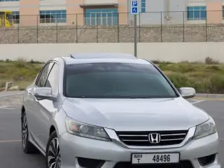 2015 Honda Accord في Dubai سيارة مستعملة