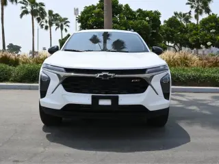 2024 Chevrolet Trax in Dubai used car