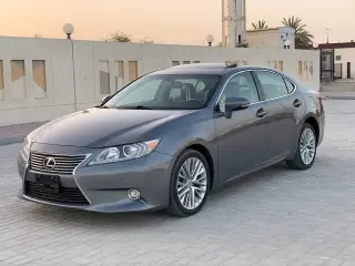 2013 Lexus ES in Sharjah used car