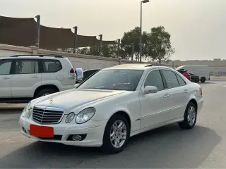 2008 Mercedes-Benz E-Class في Dubai سيارة مستعملة