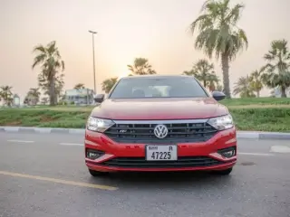 2021 Volkswagen Jetta في Dubai سيارة مستعملة
