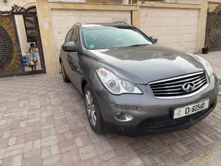 2015 Infiniti QX50 in Dubai used car