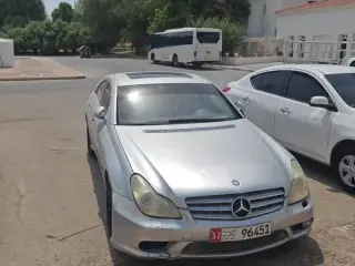 2006 Mercedes-Benz CLS في Al Ain سيارة مستعملة