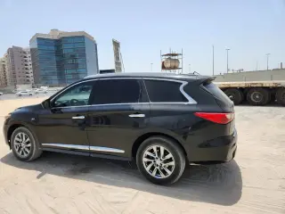 2015 Infiniti QX60 في Dubai سيارة مستعملة
