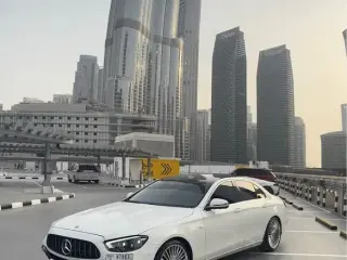 2019 Mercedes-Benz E-Class في Sharjah سيارة مستعملة