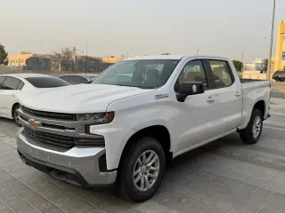 2020 Chevrolet Silverado in Abu Dhabi used car