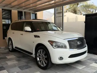 2014 Infiniti QX80 in Sharjah used car