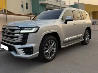 2025 Toyota Land Cruiser in Abu Dhabi used car