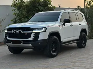 2022 Toyota Land Cruiser in Abu Dhabi used car