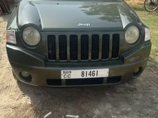 2007 Jeep Compass في Sharjah سيارة مستعملة