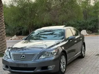 2012 Lexus LS 460 في Al Ain سيارة مستعملة