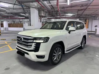 2025 Toyota Land Cruiser in Dubai used car