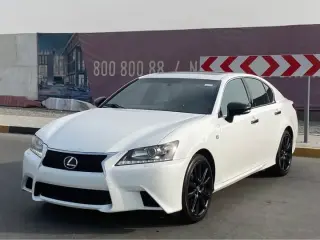2015 Lexus GS في Sharjah سيارة مستعملة