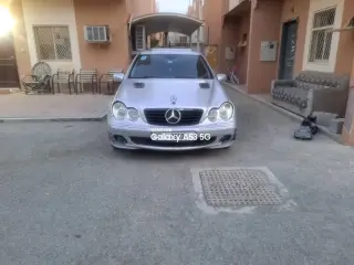 2005 Mercedes-Benz C-Class في Dubai سيارة مستعملة