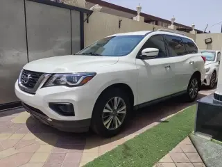2018 Nissan Pathfinder في Ajman سيارة مستعملة