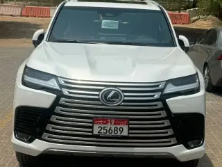 2025 Lexus LX600 في Abu Dhabi سيارة مستعملة