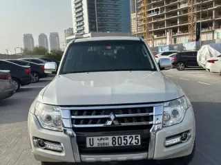2017 Mitsubishi Pajero in Dubai used car