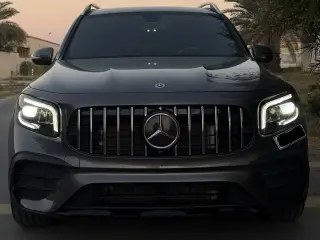 2021 Mercedes-Benz GLB في Dubai سيارة مستعملة