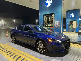 2020 Nissan Altima في Ajman سيارة مستعملة