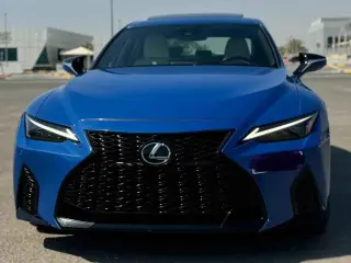 2021 Lexus IS 350 في Dubai سيارة مستعملة