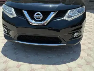 2016 Nissan Rogue في Ras Al Khaimah سيارة مستعملة