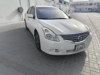 2012 Nissan Altima in Dubai used car