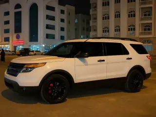 2014 Ford Explorer in Dubai used car