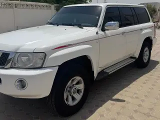 2019 Nissan Patrol Super Safari في Abu Dhabi سيارة مستعملة