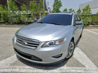 2010 Ford Taurus in Dubai used car
