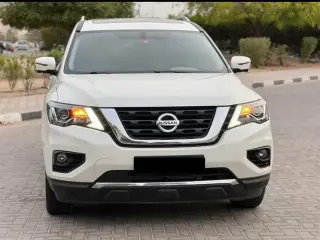 2018 Nissan Pathfinder في Dubai سيارة مستعملة
