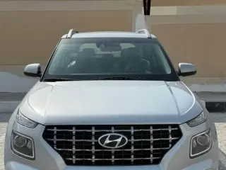 2020 Hyundai Venue في Dubai سيارة مستعملة