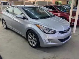 2013 Hyundai Elentra in Sharjah used car