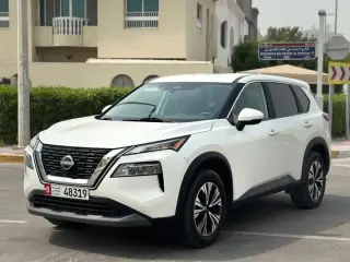 2023 Nissan Rogue في Abu Dhabi سيارة مستعملة