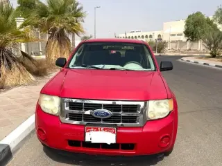 2011 Ford Escape في Abu Dhabi سيارة مستعملة