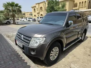 2010 Mitsubishi Pajero in Ajman used car