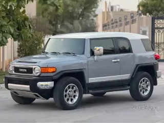2013 Toyota FJ Cruiser in Dubai used car