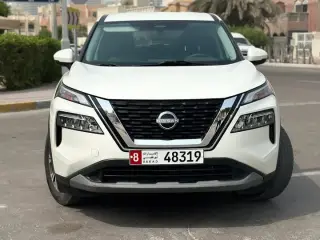 2023 Nissan Rogue في Abu Dhabi سيارة مستعملة
