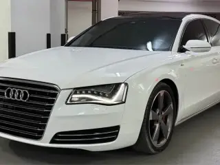 2011 Audi A8 in Dubai used car