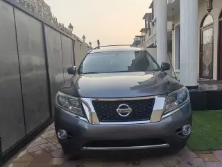 2015 Nissan Pathfinder في Ajman سيارة مستعملة