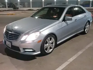 2013 Mercedes-Benz E-Class في Abu Dhabi سيارة مستعملة