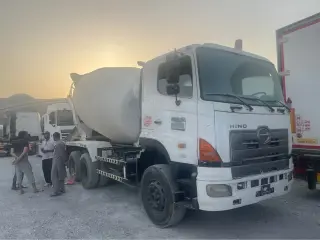 2012 Hino 700 Series in Dubai used car