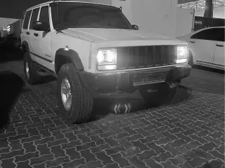 1998 Jeep Cherokee في Sharjah سيارة مستعملة