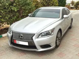 2015 Lexus LS in Abu Dhabi used car