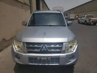 2013 Mitsubishi Pajero in Dubai used car