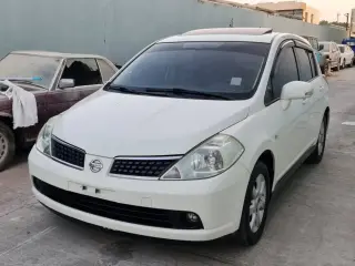 2010 Nissan Tiida في Dubai سيارة مستعملة