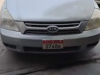 2008 Kia Carnival in Abu Dhabi used car